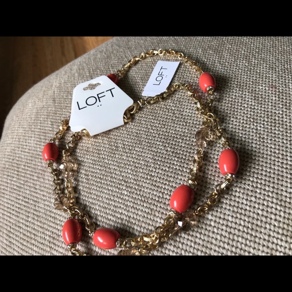 Loft gold toned beaded necklace NWT